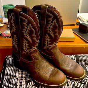 Tony Lama men’s size 10-10.5 leather cowboy boots!